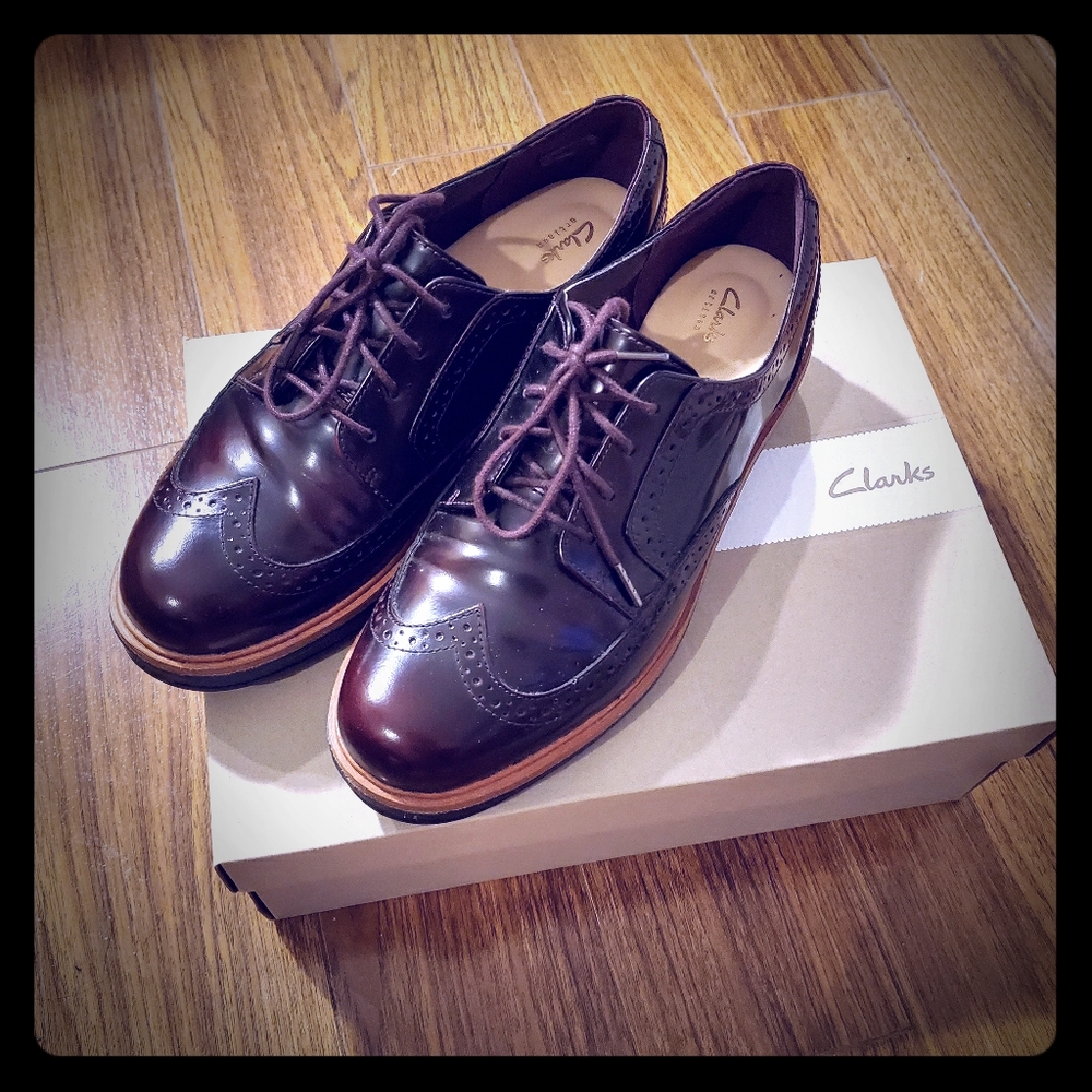 Clarks Teadale Maira Brogues in Aubergine